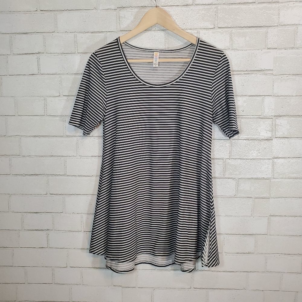 LuLaRoe stripe short sleeve top‎